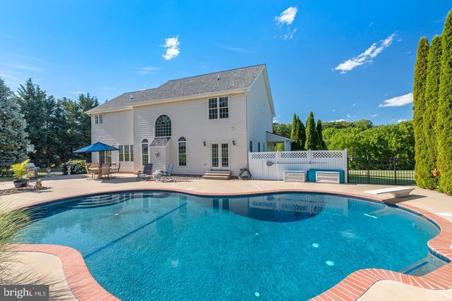 1687 VILLAGE GREEN DR, Woodbine, MD 21797