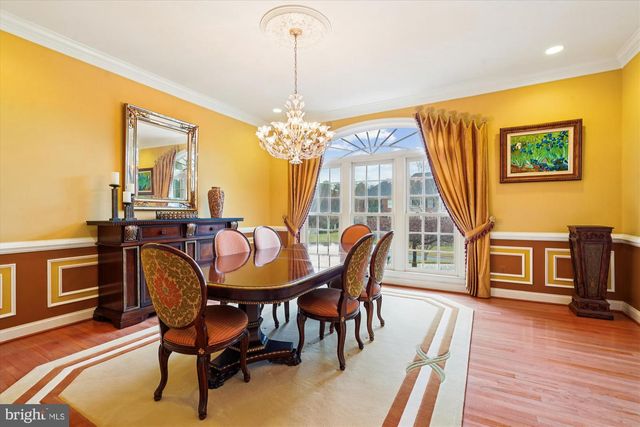 11046 HEATHLAND DR, Oakton, VA 22124