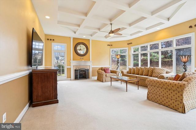 11046 HEATHLAND DR, Oakton, VA 22124