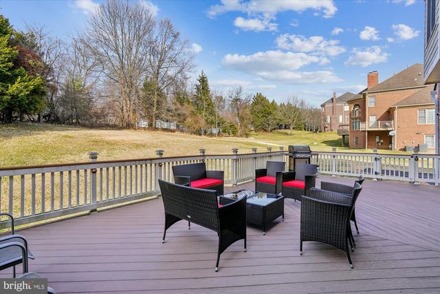 11046 HEATHLAND DR, Oakton, VA 22124