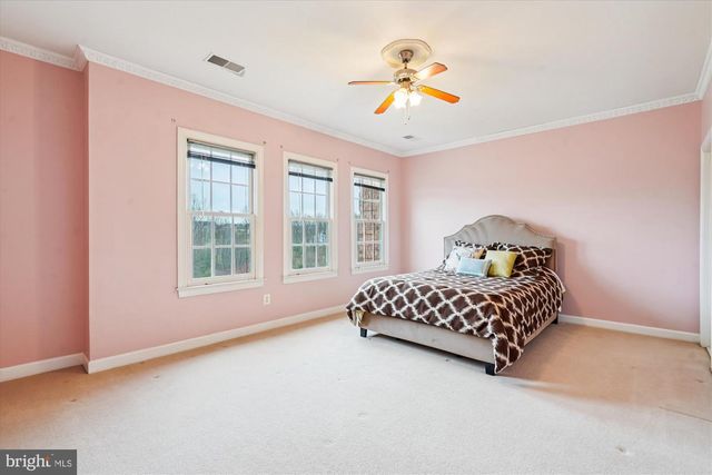 11046 HEATHLAND DR, Oakton, VA 22124