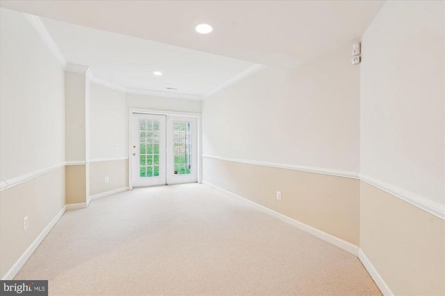 11046 HEATHLAND DR, Oakton, VA 22124