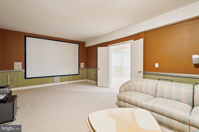 11046 HEATHLAND DR, Oakton, VA 22124