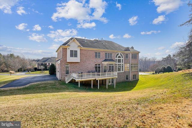 11046 HEATHLAND DR, Oakton, VA 22124