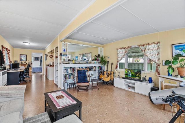 1040 38th Avenue, Santa Cruz, CA 95062