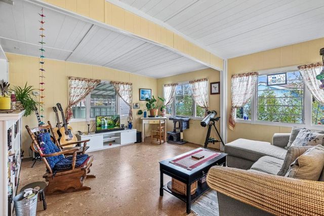 1040 38th Avenue, Santa Cruz, CA 95062