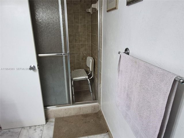 11800 SW 18th St 529-4, Miami, FL 33175