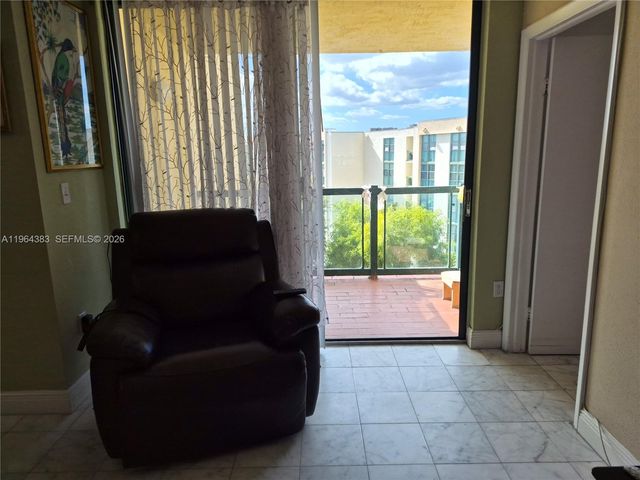 11800 SW 18th St 529-4, Miami, FL 33175