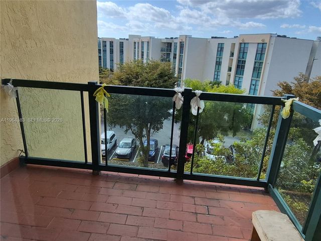 11800 SW 18th St 529-4, Miami, FL 33175