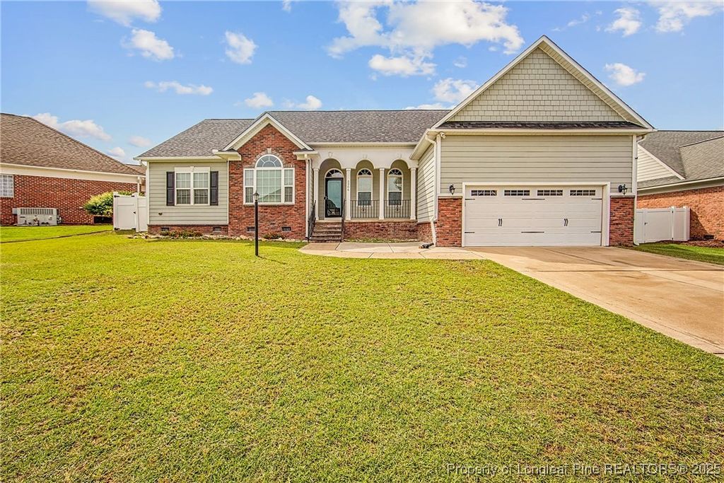 5206 Pride Lane, Hope Mills, NC 28348