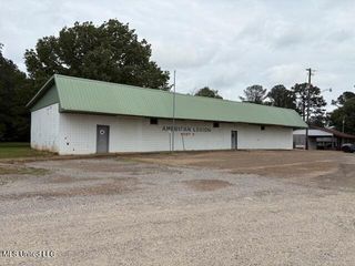1030 W Third Street, Forest, MS 39074