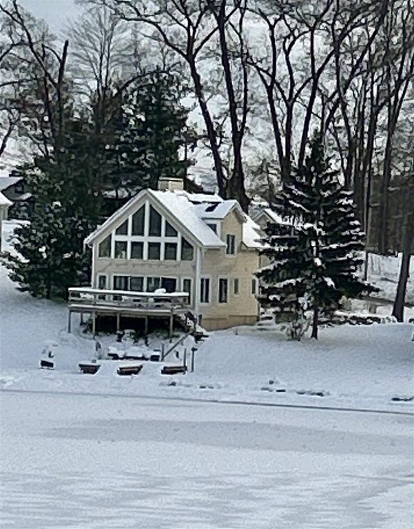 727 Treasure Island Drive, Mattawan, MI 49071