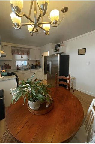 15854 Englewood Avenue, Allen Park, MI 48101