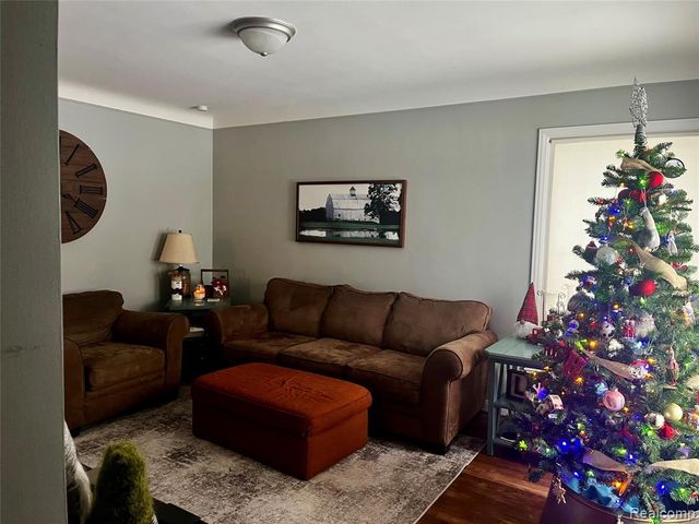 15854 Englewood Avenue, Allen Park, MI 48101