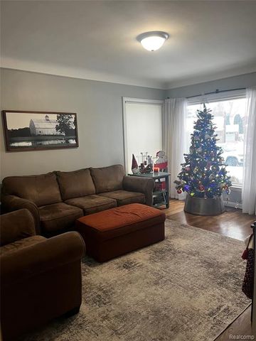 15854 Englewood Avenue, Allen Park, MI 48101