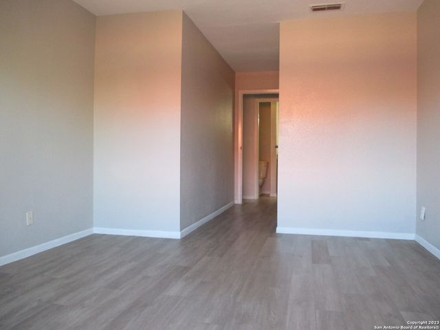 3243 Nacogdoches Rd Apt 1306, San Antonio, TX 78217