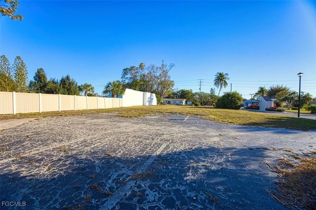 11780 Iona RD, Fort Myers, FL 33908