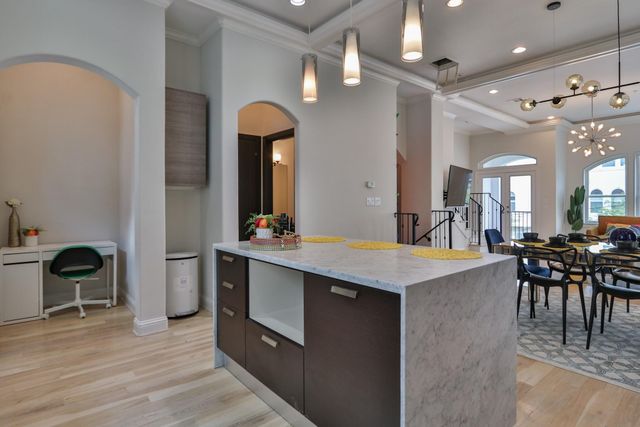 4114 Driscoll Street, Houston, TX 77098