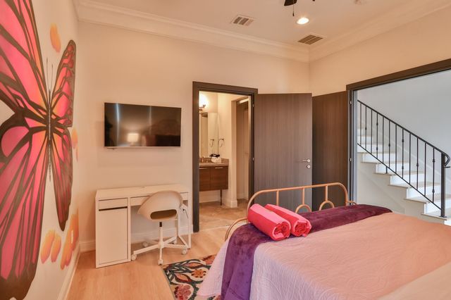 4114 Driscoll Street, Houston, TX 77098