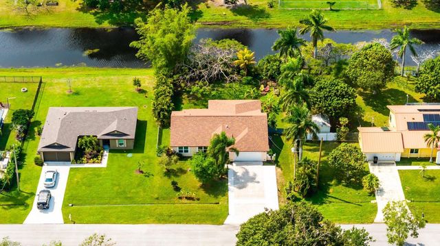 2586 SE Charleston Drive, Port St Lucie, FL 34952