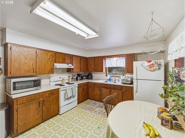 36347 Se HIGHWAY 224, Estacada, OR 97023