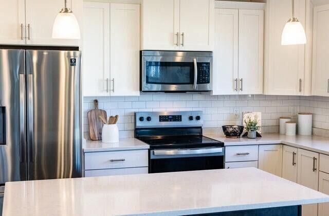 W198N5020 Hickory STREET, Menomonee Falls, WI 53051