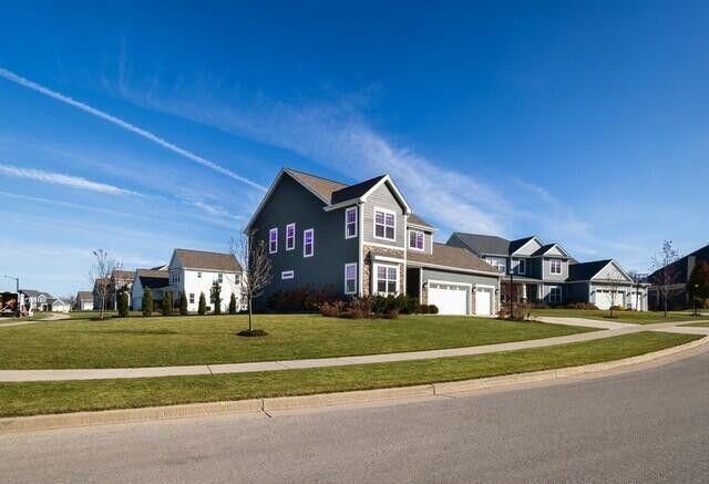 W198N5020 Hickory STREET, Menomonee Falls, WI 53051