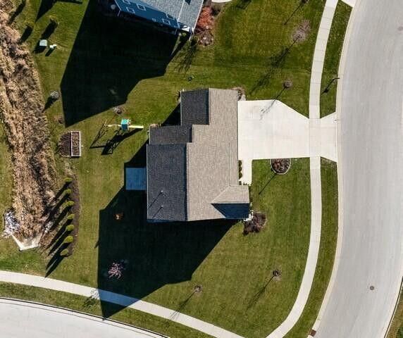 W198N5020 Hickory STREET, Menomonee Falls, WI 53051