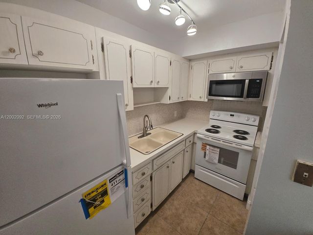 1515 NE 125th Ter 107, North Miami, FL 33161