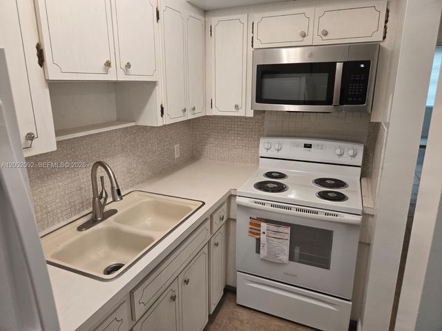 1515 NE 125th Ter 107, North Miami, FL 33161