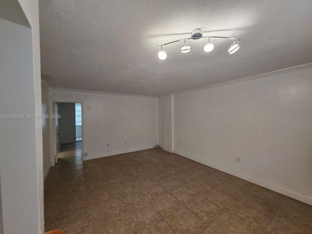 1515 NE 125th Ter 107, North Miami, FL 33161