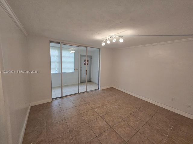 1515 NE 125th Ter 107, North Miami, FL 33161