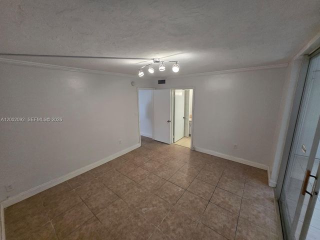 1515 NE 125th Ter 107, North Miami, FL 33161