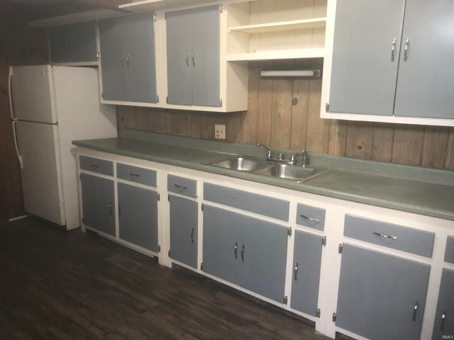 1850 Lodge Avenue, Evansville, IN 47714