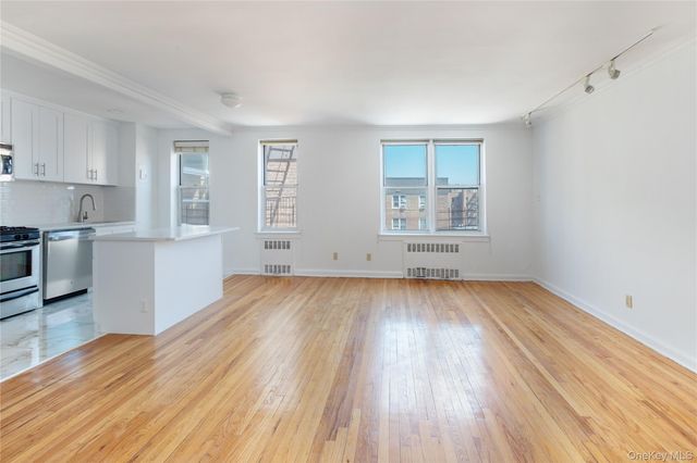 6505 Yellowstone Boulevard 6H, Forest Hills, NY 11375