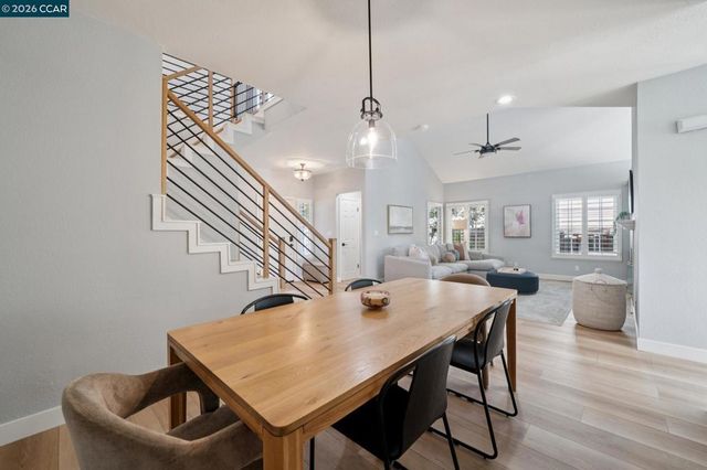 921 Arrowhead Ter, Clayton, CA 94517