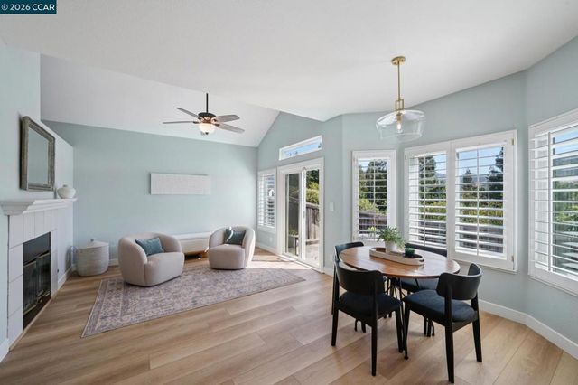 921 Arrowhead Ter, Clayton, CA 94517