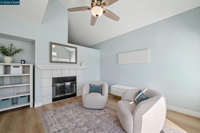 921 Arrowhead Ter, Clayton, CA 94517
