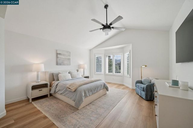 921 Arrowhead Ter, Clayton, CA 94517