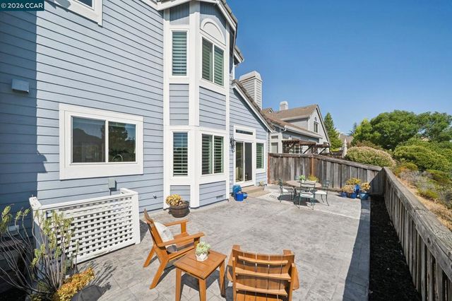 921 Arrowhead Ter, Clayton, CA 94517