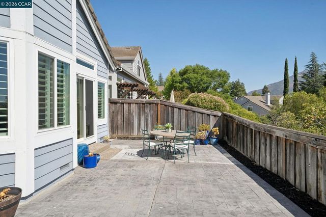 921 Arrowhead Ter, Clayton, CA 94517