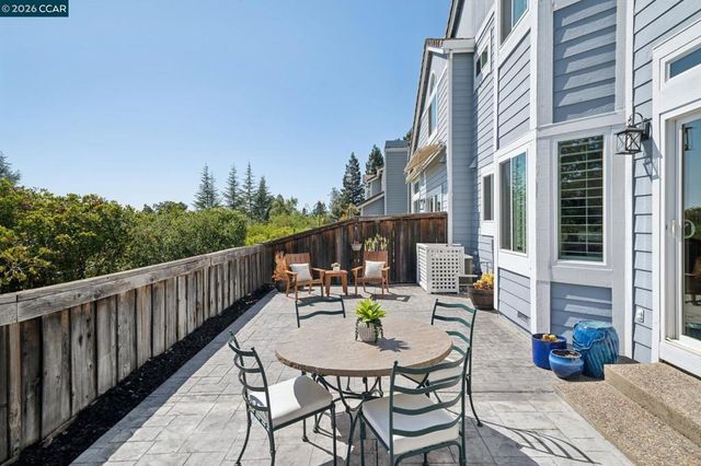 921 Arrowhead Ter, Clayton, CA 94517
