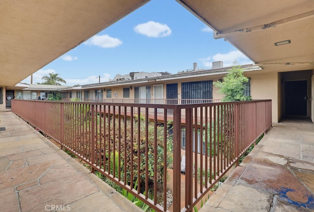 640 Elm Ave. 11, Long Beach, CA 90802 — photo 4