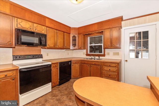 215 BROAD ST, Middletown, MD 21769