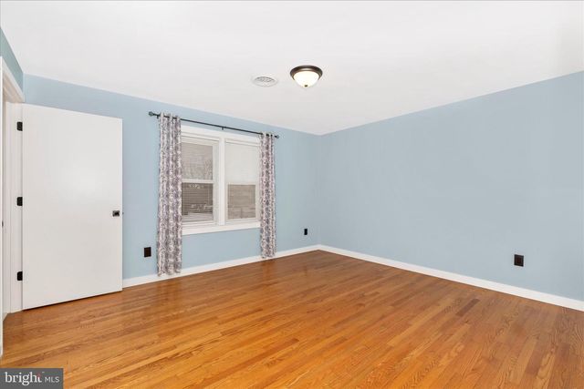 215 BROAD ST, Middletown, MD 21769