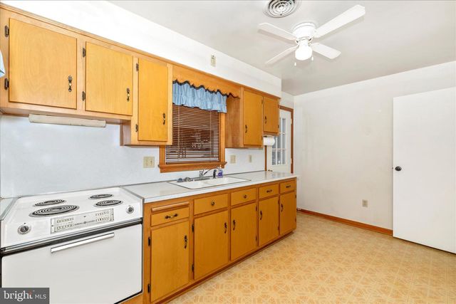 215 BROAD ST, Middletown, MD 21769