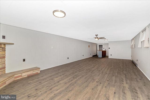 215 BROAD ST, Middletown, MD 21769