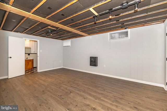 215 BROAD ST, Middletown, MD 21769