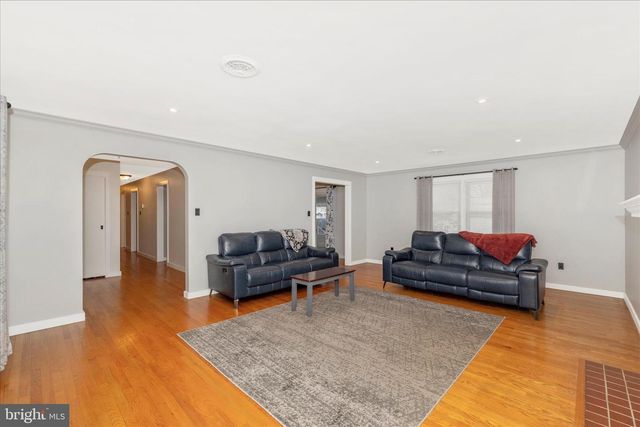 215 BROAD ST, Middletown, MD 21769