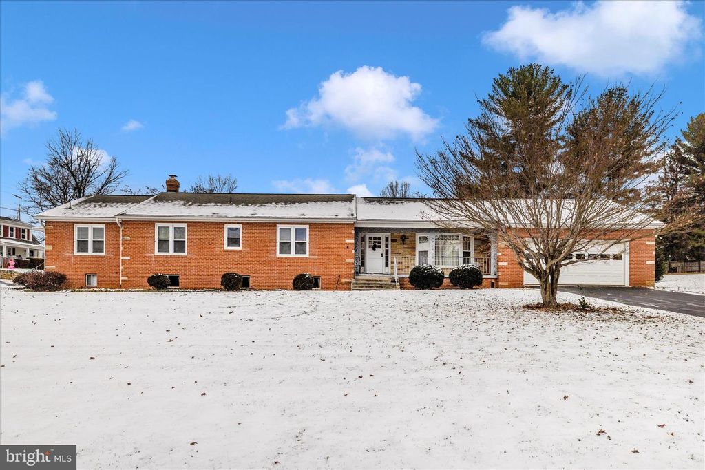 215 BROAD ST, Middletown, MD 21769